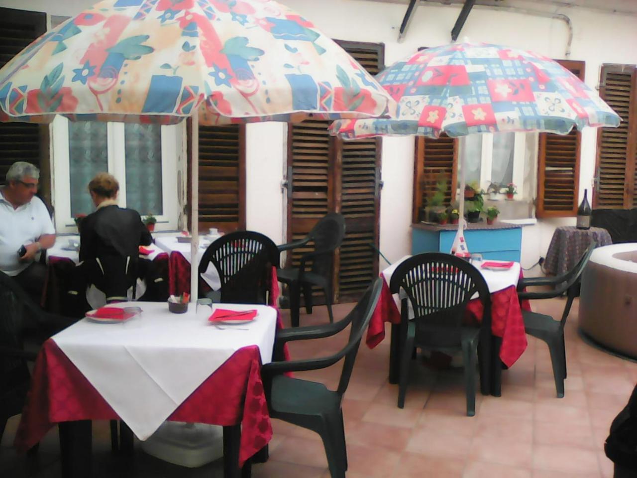 9 Vini Bed & Breakfast Alba  Exterior foto